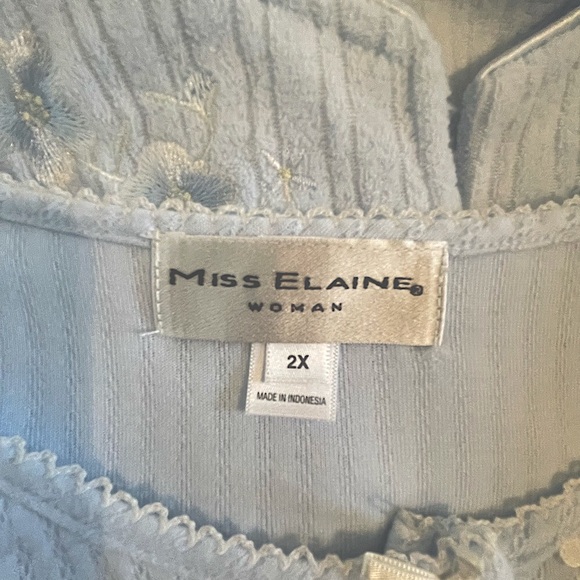 Miss Elaine Night Gown/Matching Robe - Picture 4 of 15